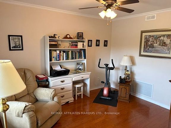 5th image of 321 Water St W #2