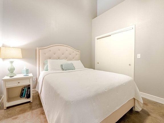 5th image of 1401 S Flores St APT 116
