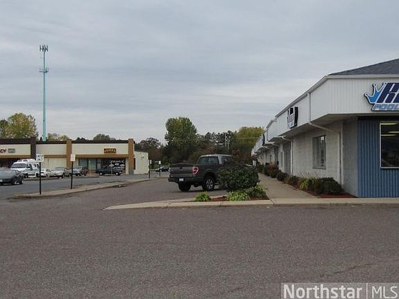 3rd image of 708 Lake St S
