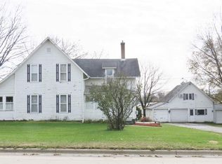 403 Pershing Rd, Maquoketa, IA 52060