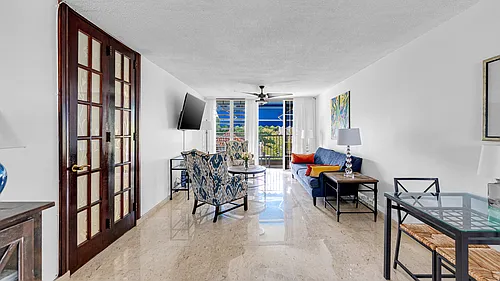 85 Caribe Photo 1