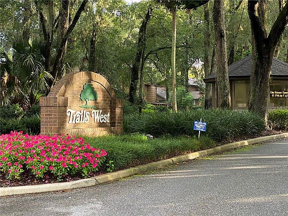 4th image of 1309 Trail By The Lk