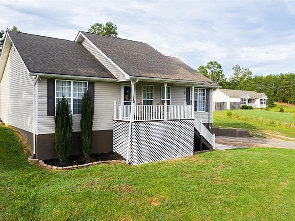 2nd image of 211 County Road 299