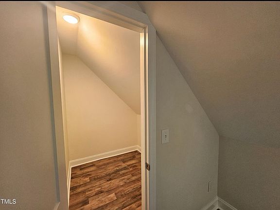 4th image of 310 E Woodall St