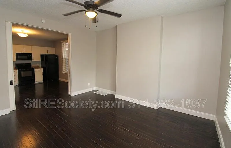 2 bed, 1.0 bath, 1059 sqft, $1,295 — Photo 3