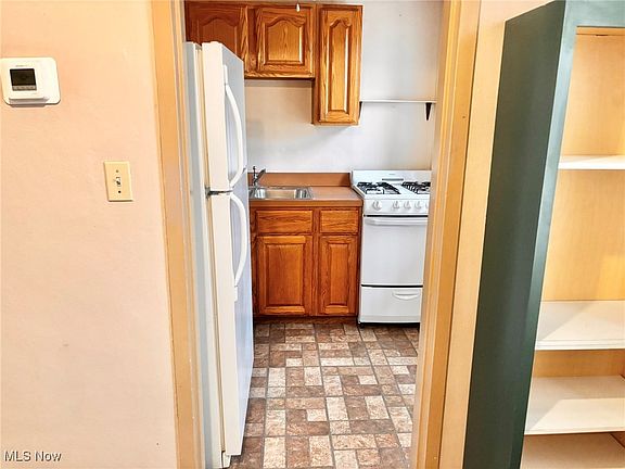 4th image of 521 Kenwood Dr #J5