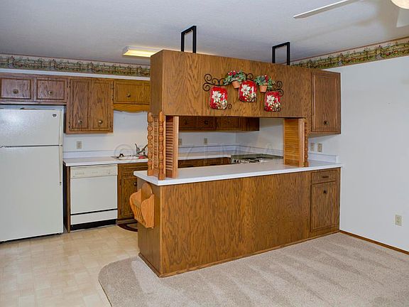 4th image of 525 6th Ave W APT 3