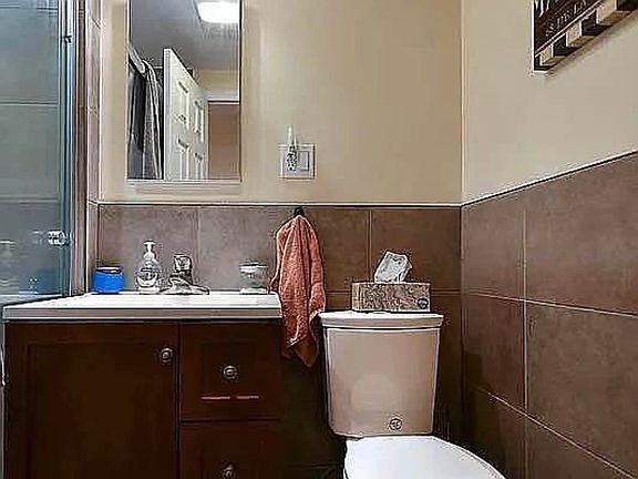 5th image of 160 Orchard St #4FF