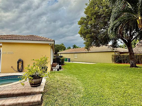 5th image of 21161 SW 88th Ct