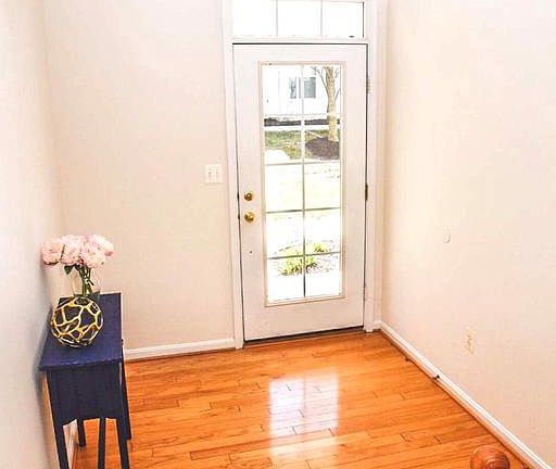 5th image of 113 Sailors Ln #113