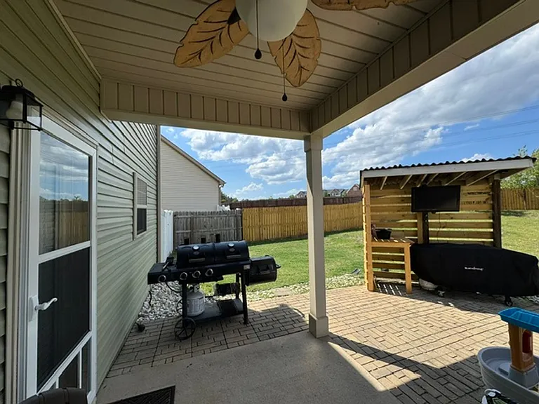 2520 Clear Pines Ct — Photo 16