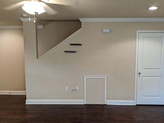 Living Room photo 3
