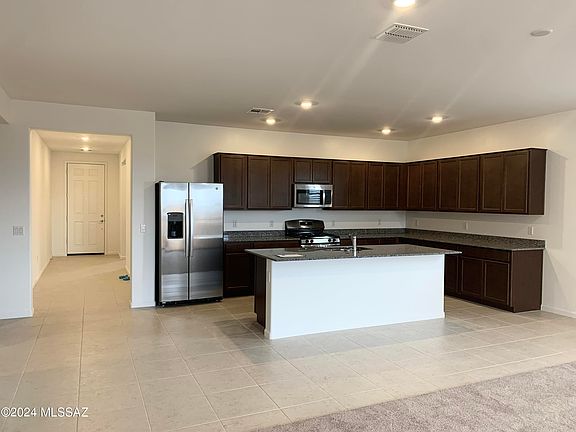 3rd image of 17649 S Grassland Way S