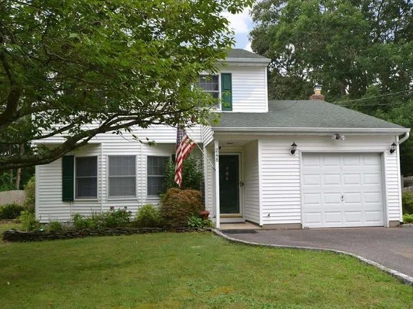 248 Mount Vernon Avenue, Medford, NY 11763