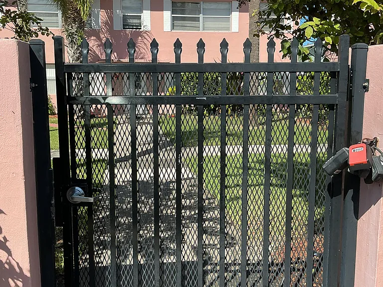 420 Monroe Ave #D202 — Photo 4