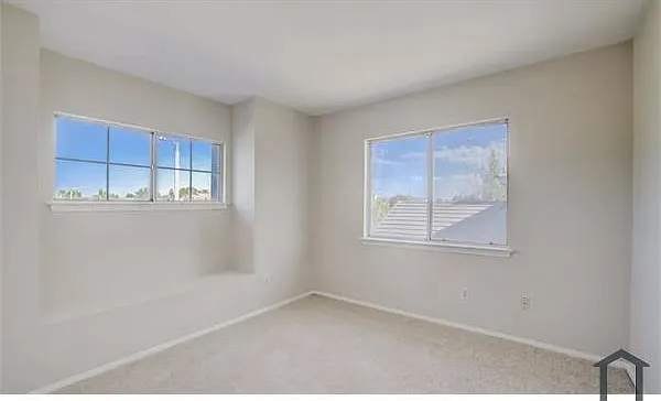 45308 Pickford Ave — Photo 13