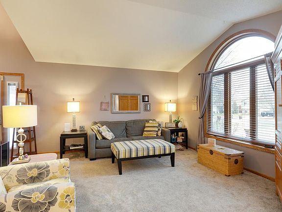 5th image of 5024 Aspen Dr