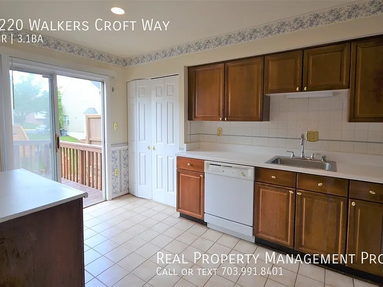 6220 Walkers Croft Way — Photo 5