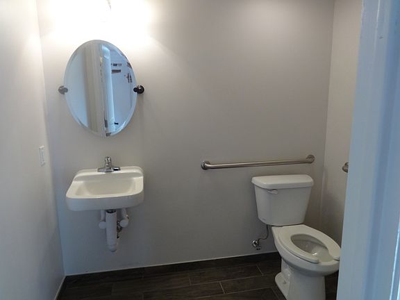 5th image of 130 Bow St