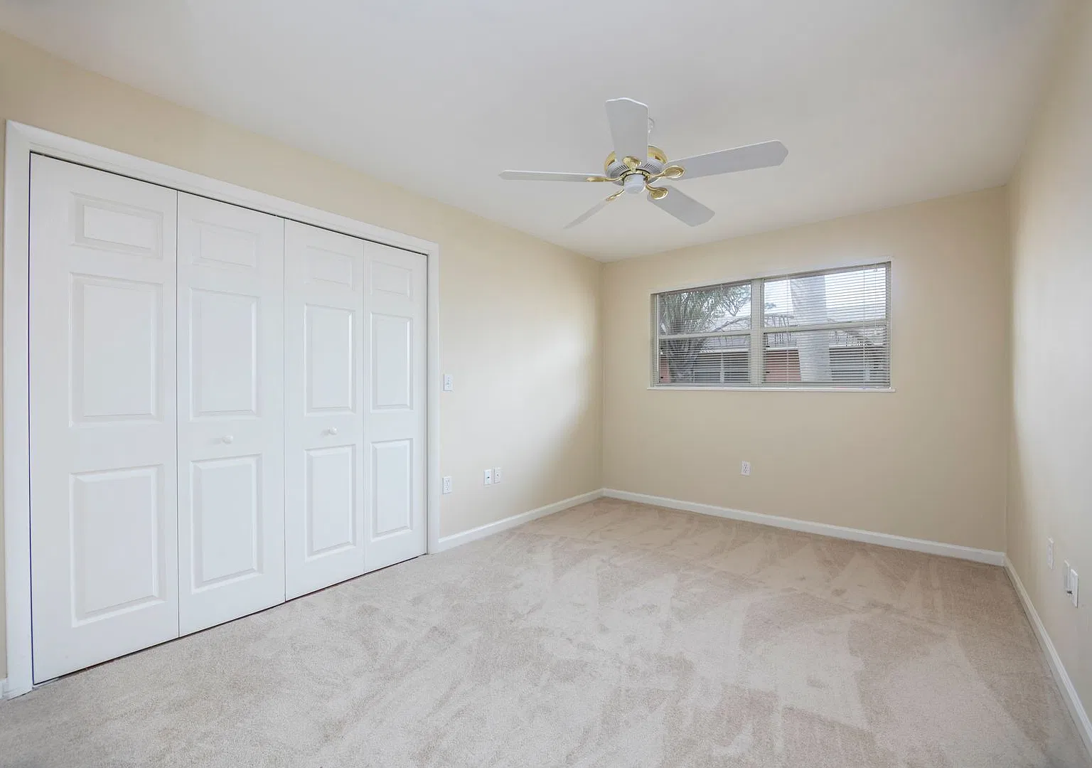 Recently Renovated Pet Friendly** Unfurnished Annual 1 Bed/1 Bath - Great Location - Walk To The ... — Photo 4
