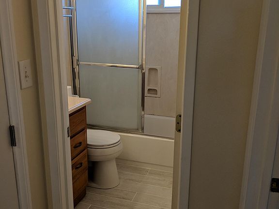 3rd image of 6016 Woodland St