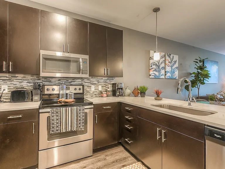 EdgeWater at City Center — Photo 27