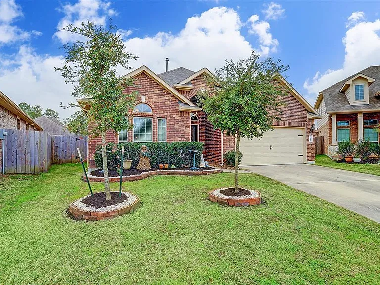 4411 Eclipse Park Ct — Photo 3