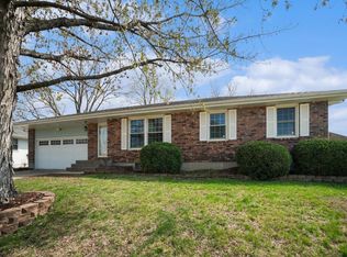 2111 SE 34th Ter, Topeka, KS 66605