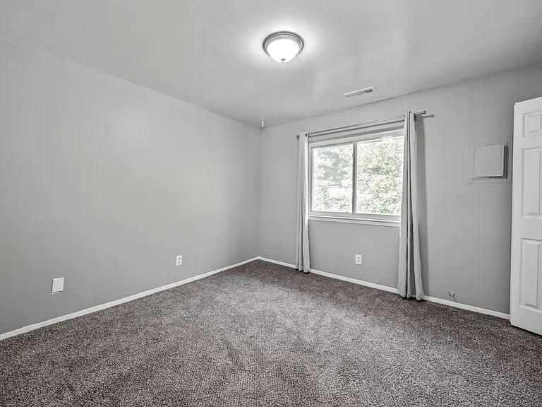 31727 Hoover Rd #21 — Photo 23