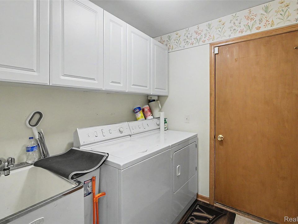 1746 Treyborne Cir, photo 25
