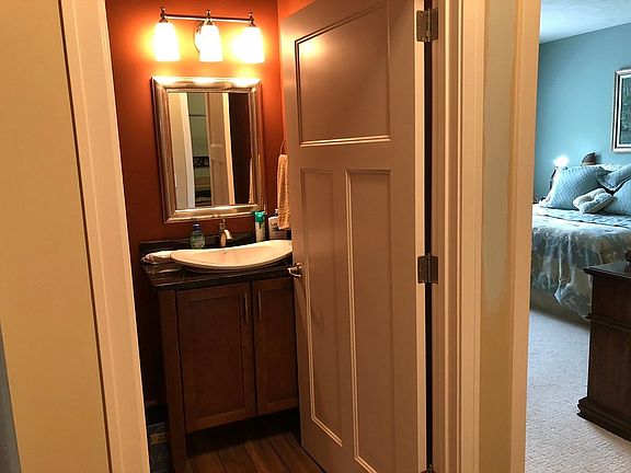 2nd image of 6058 Elmwood Cir