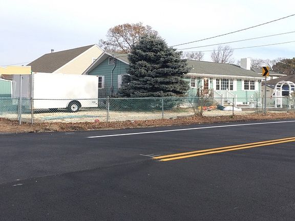 5th image of 288 Kettle Creek Rd