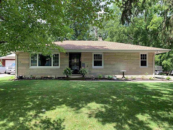 4th image of 308 Debbie Ln