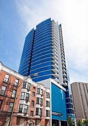 1st image of 110 W Superior St #1003
