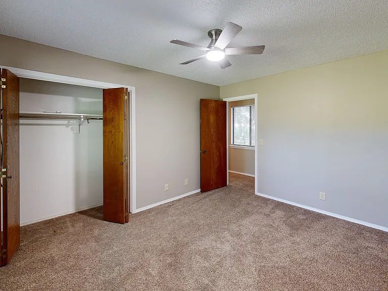 1275 N Gregg Ave — Photo 36