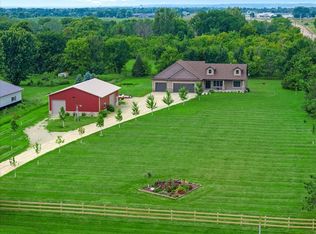 876 Clints Trl, Hudson, WI 54016