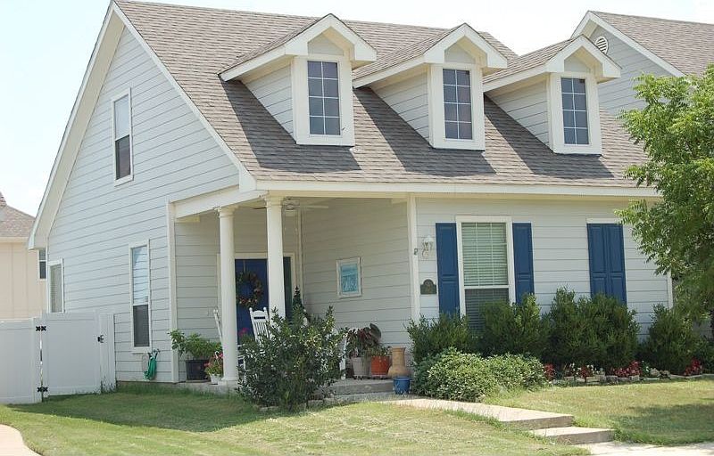 1st image of 9812 Birch Dr