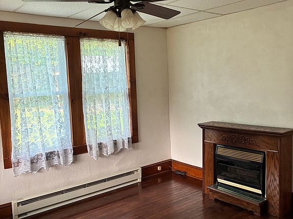 4th image of 11 Eleanor Dr