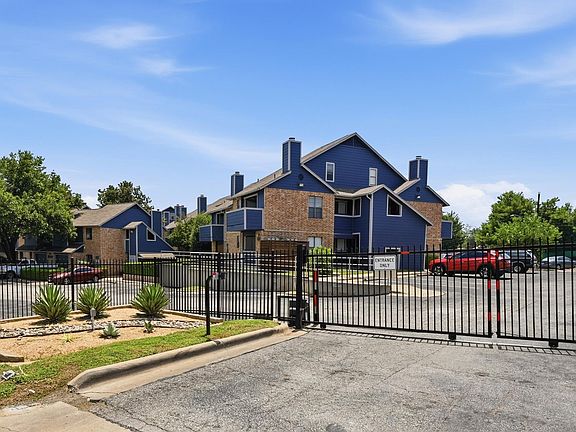 3rd image of 2500 Burleson Rd APT 402