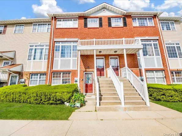 114 Beacon Lane #74, Bronx, NY 10473