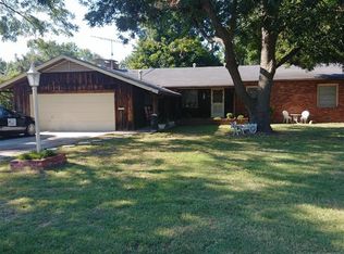 1705 E 9th St, Okmulgee, OK 74447
