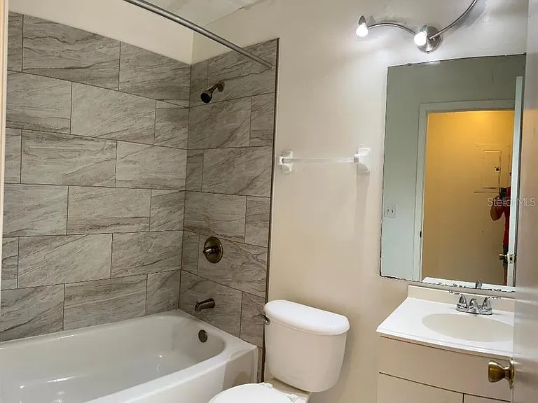 2364 Oak Park Way #102 — Photo 9