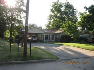1601 N Henderson Ave, Cape Girardeau, MO 63701