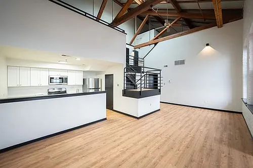 Floor plan 305