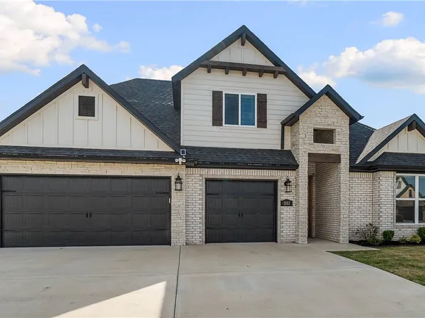 1161 Montieri Dr, Centerton, AR 72719