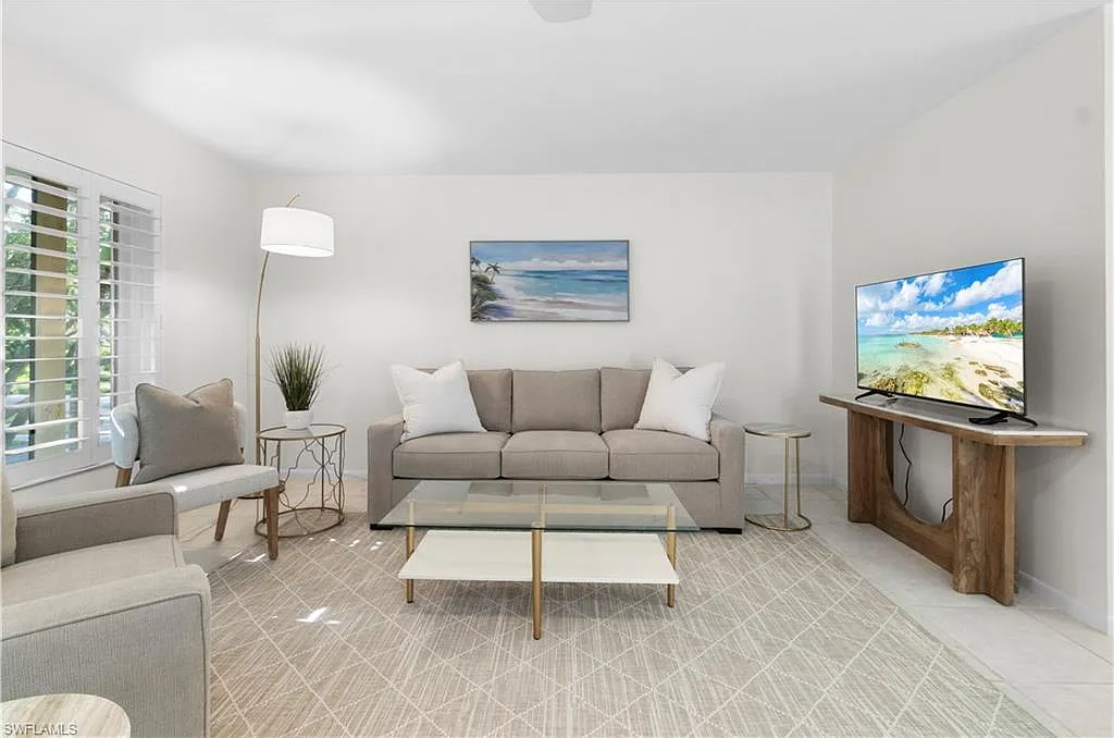 2 bed, 2.0 bath, 1058 sqft, $9,000 — Photo 3