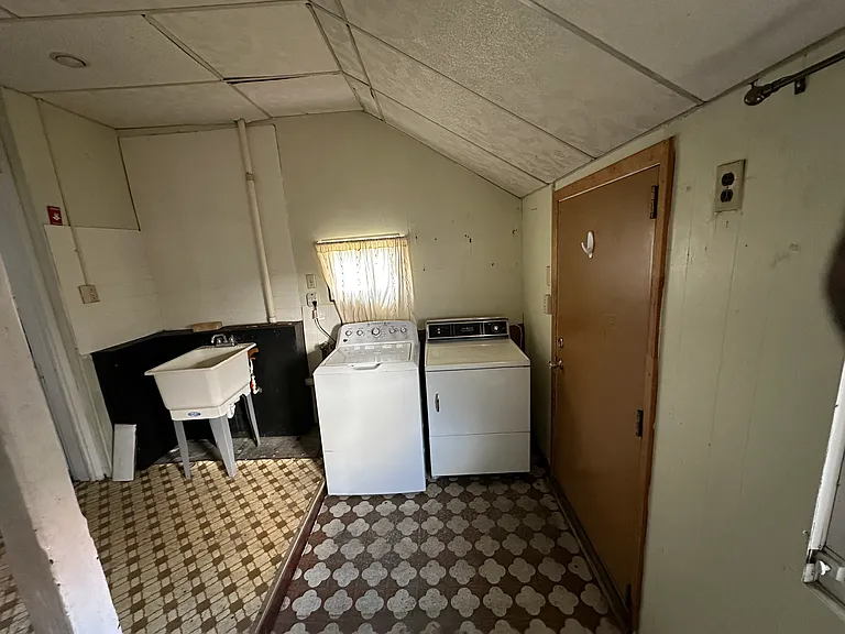 744 W Washington St — Photo 12