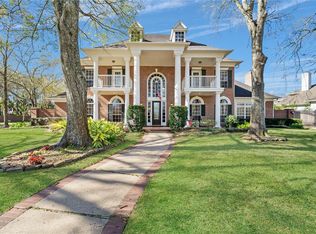 14226 Golf View Trl, Houston, TX 77059