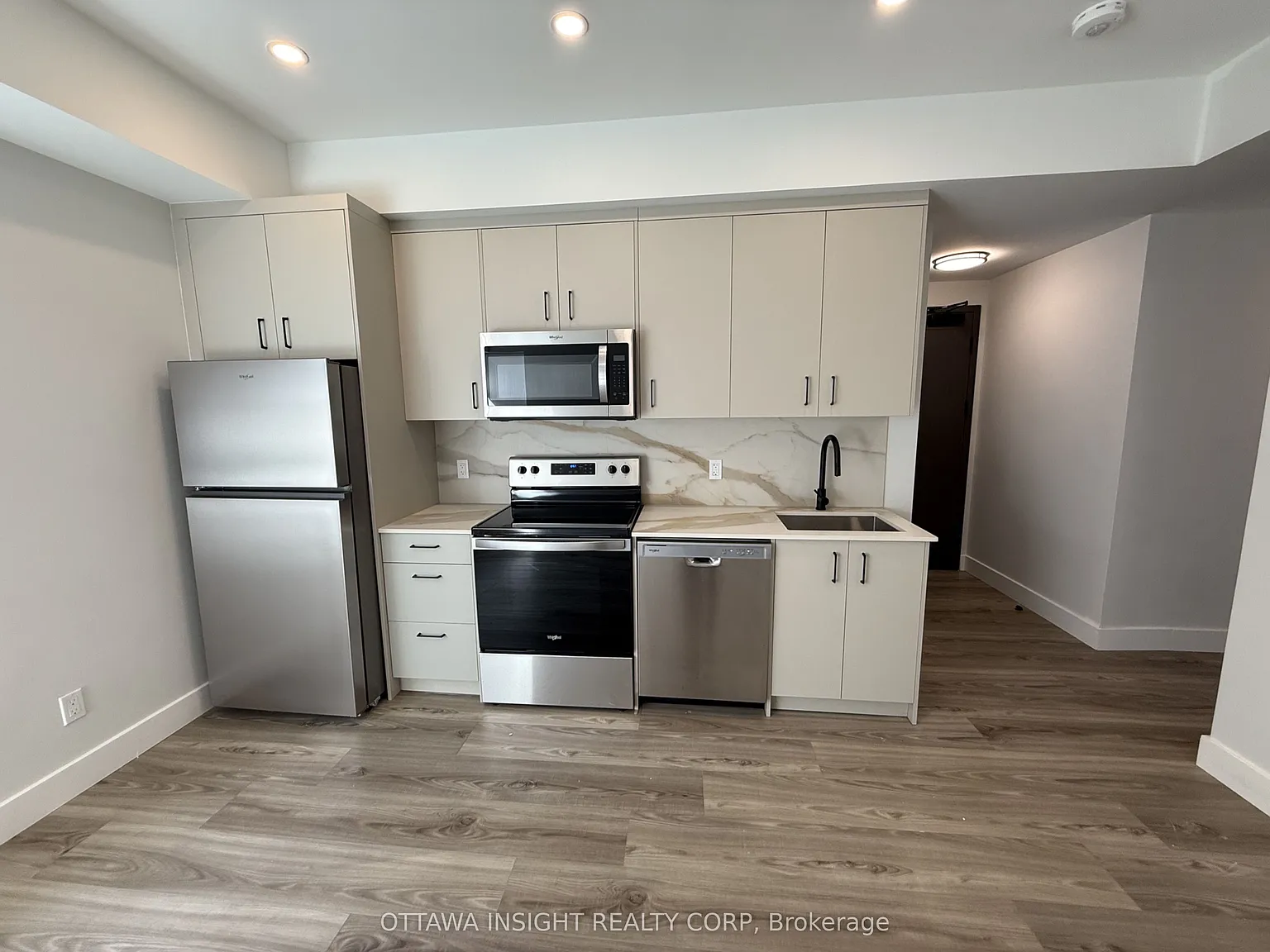 1 bed, $1,825 — Photo 4