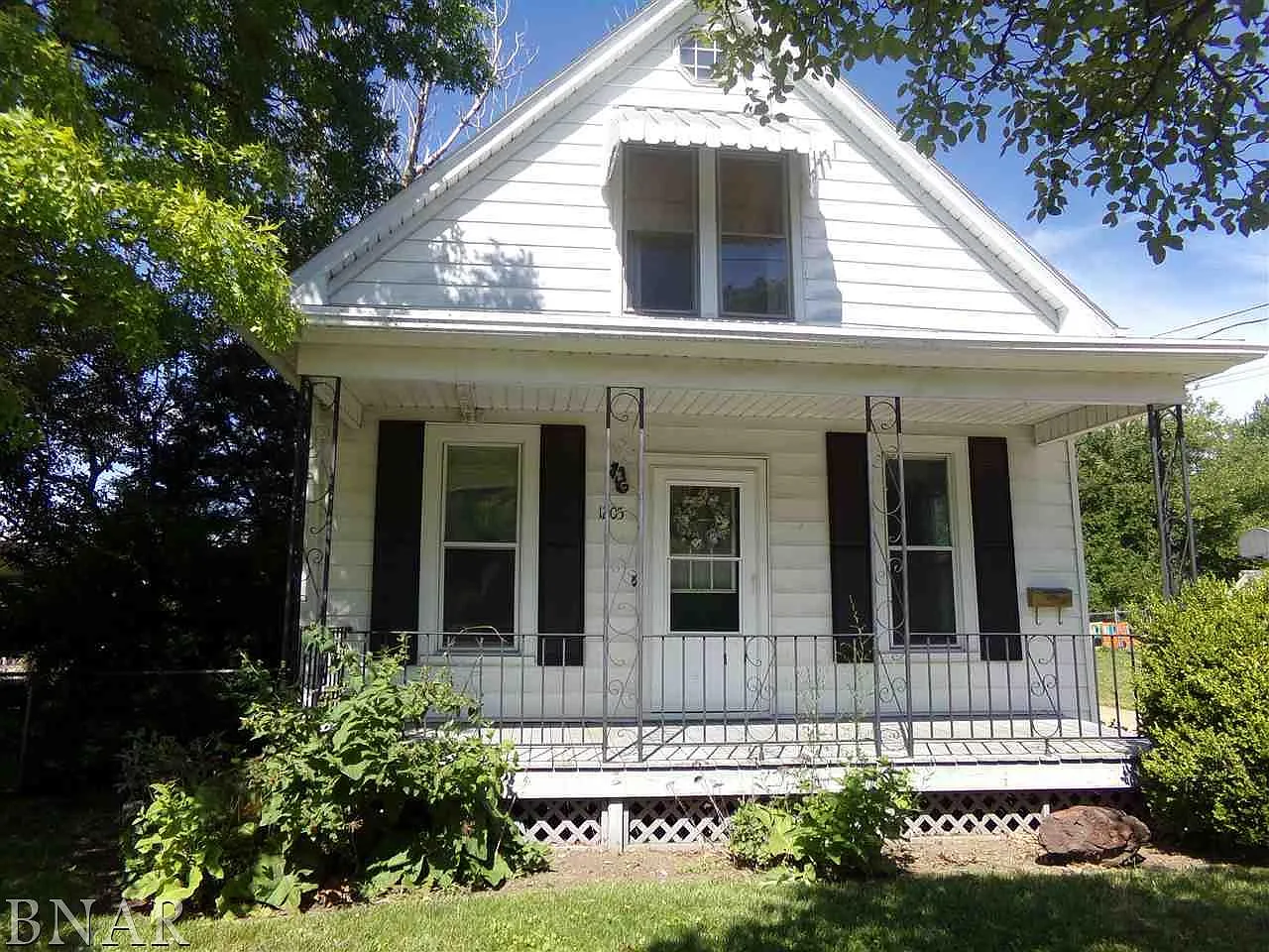 1205 S Oak St photo 1